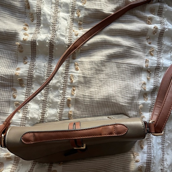 BROWN PURSE - Picture 3 of 6